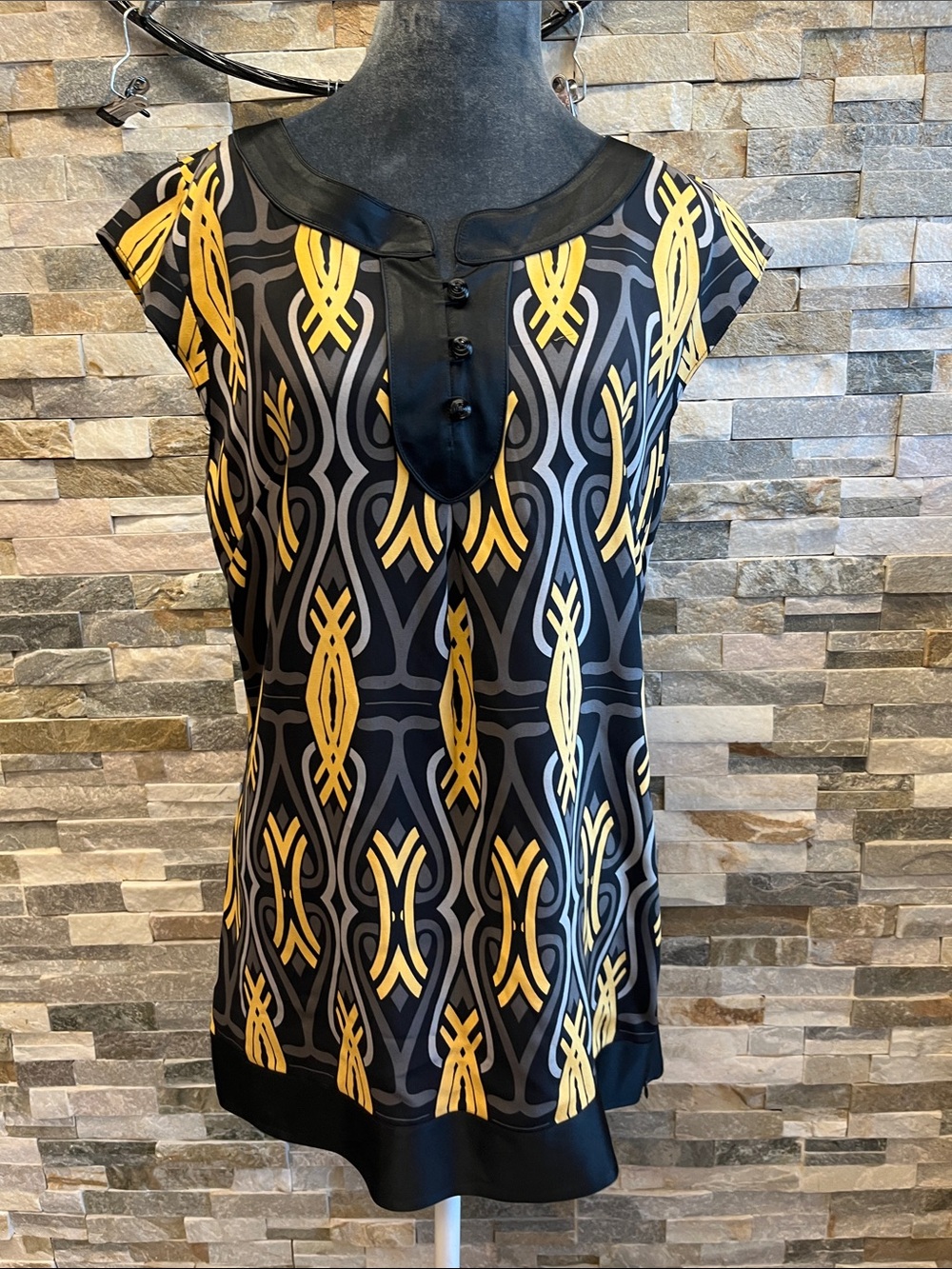 Classiques Entier Black and Yellow Geometric Cap-Sleeve Blouse